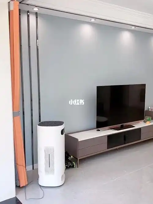 电视墙乳胶漆调色钛金条简单大气又漂亮