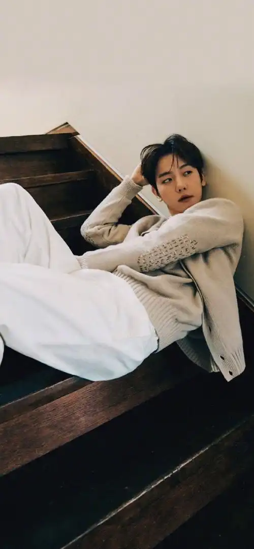 边伯贤费加罗封面##边伯贤