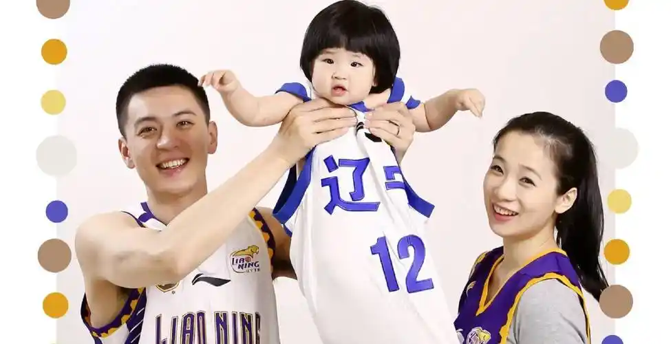 杨鸣离婚风波震撼体育圈!妻子痛斥出轨?_唐佳良_小三_媒体