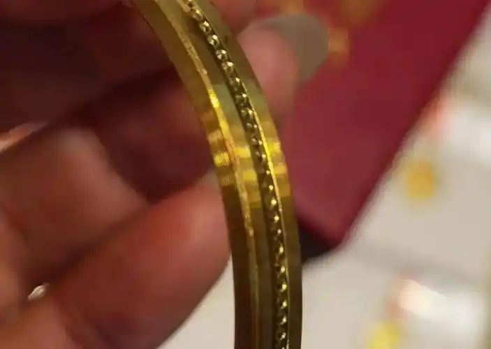 正规商场买的黄金竟然生锈了