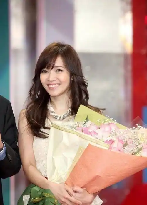 你真的了解年轻时候的周杰伦吗?他的恋爱历程很心酸_侯佩岑_歌曲_恋情