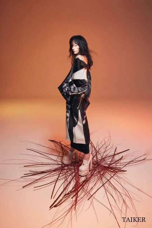 詹雯婷春水潋滟风光好繁花绿枝两相宜