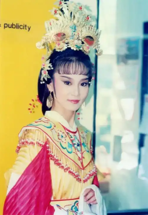 刘雪华:曾因渣男切子宫,52岁丈夫坠楼,无子女靠演戏疗伤