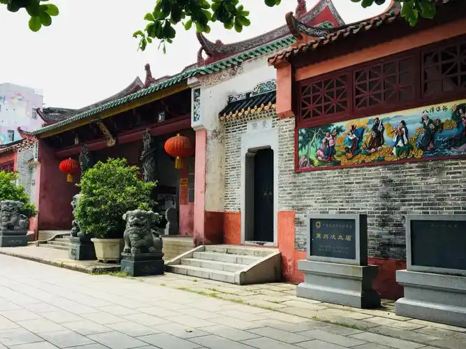 高州冼太庙 入场/免费 今天去逛逛 拍照无意间看到这个庙 听说很多