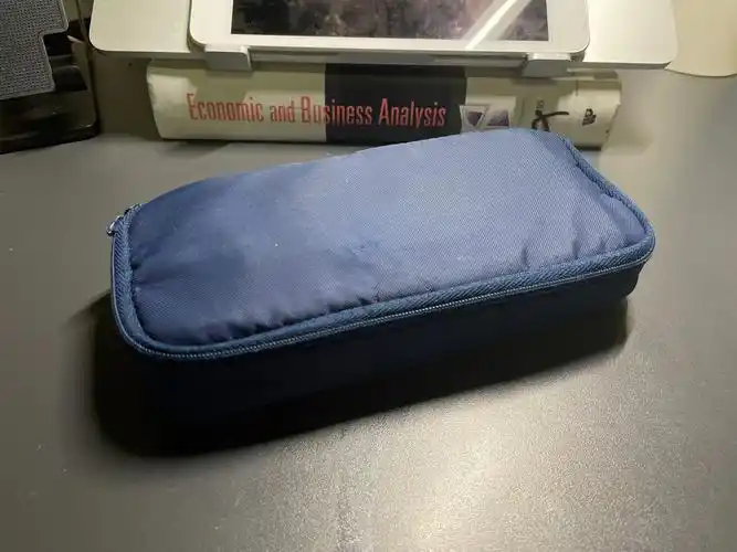 陪了我五六年的muji笔袋