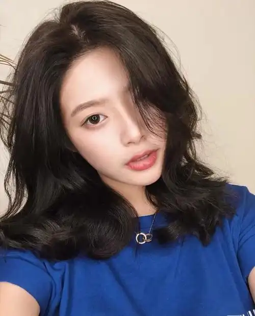 你觉得什么发型适合黑色头发