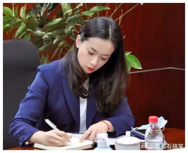 而没过多久,几乎从未公开露面的唐佳良开通了社交平台,频繁地晒出了