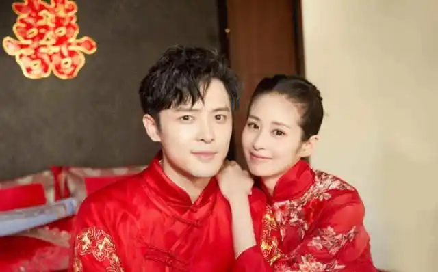 颖儿一家同框,一岁小月亮身高显现,付辛博一个动作尽显父爱