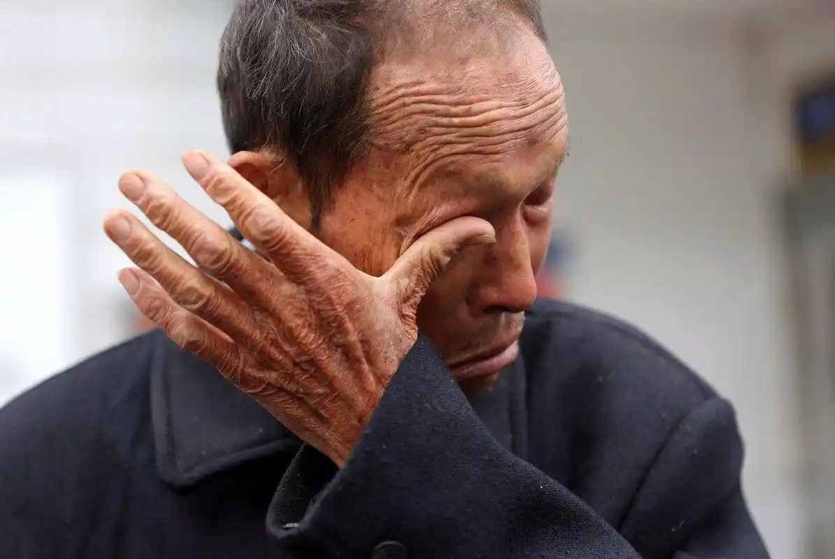 住院三个月才知儿子和女儿谁才是顶梁柱老人哭诉充满无奈