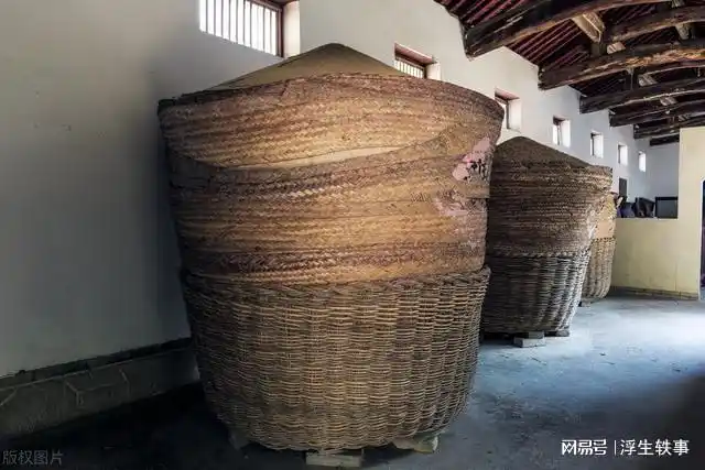 过去,农民家家户户有粮仓,现在随吃随买,哪种方式好呢