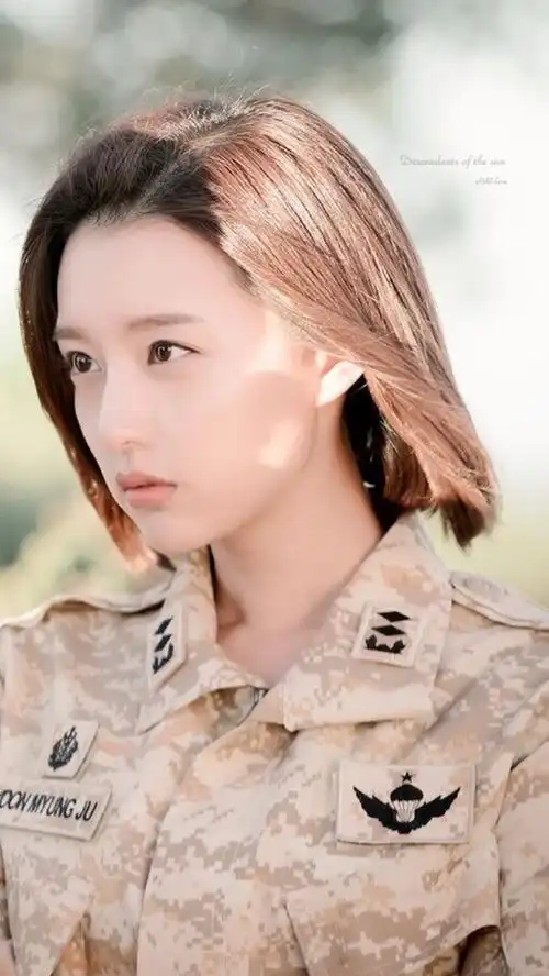 《太阳的后裔 》尹明珠 #壁纸