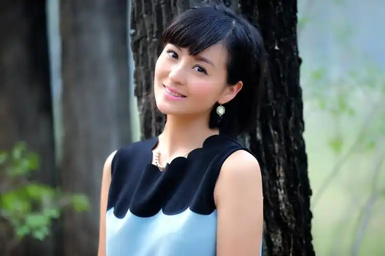 戴娇倩全新写真