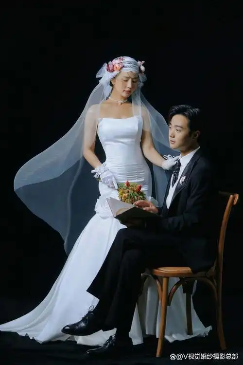 怀旧更具有魅力 解锁复古内景婚纱照