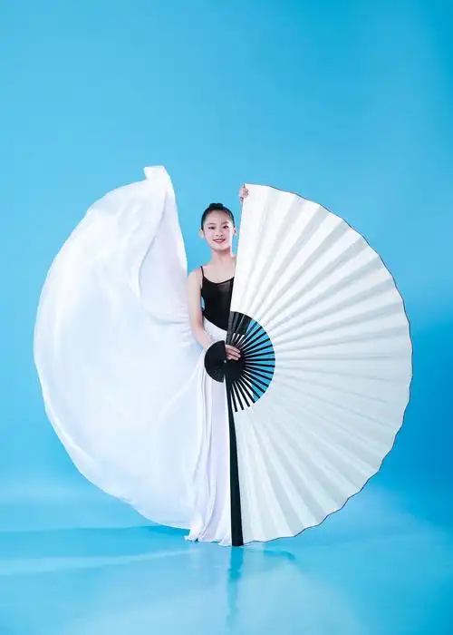 小彩虹舞蹈艺术(金太阳校区)邀请您拍摄最美艺术写真照.-表单-金数据