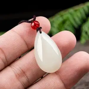 和田玉水滴吊坠毛衣链图片