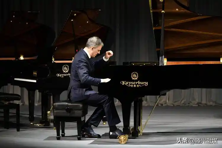 意大利钢琴家乔万尼维塔莱蒂山东巡演滕州站邀您共赴一场夏夜盛宴