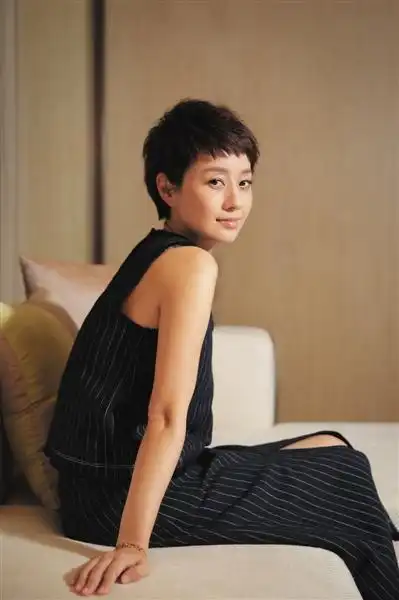 马伊琍 我是个不服软的人但这几年总说"对不起"