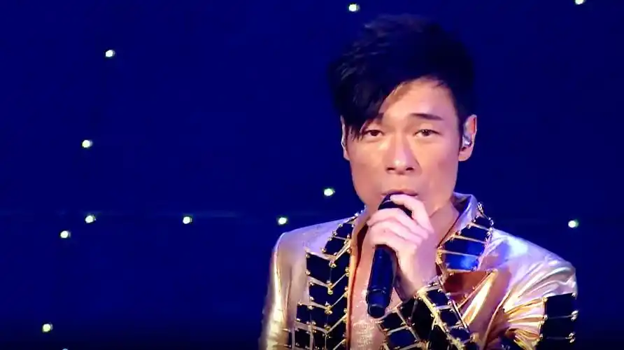 10许志安演唱会,演唱《一步一生》,好听  05:43  来源:好看视频