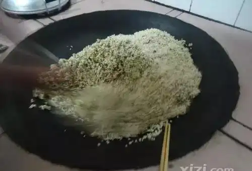 但更重要的是家人一起动手的那份情|炒米|小吃|惠阳_新浪新闻