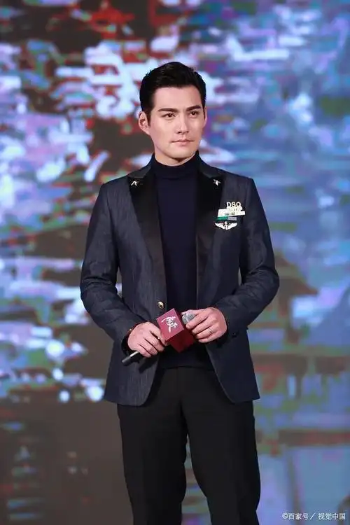 团成员严屹宽透露,这是他继"大 s和汪峰之后最大规模的一次个人巡演"