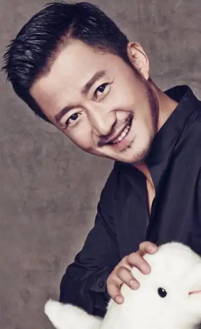 吴京出场霸气十足,硬汉形象深深印入脑海!