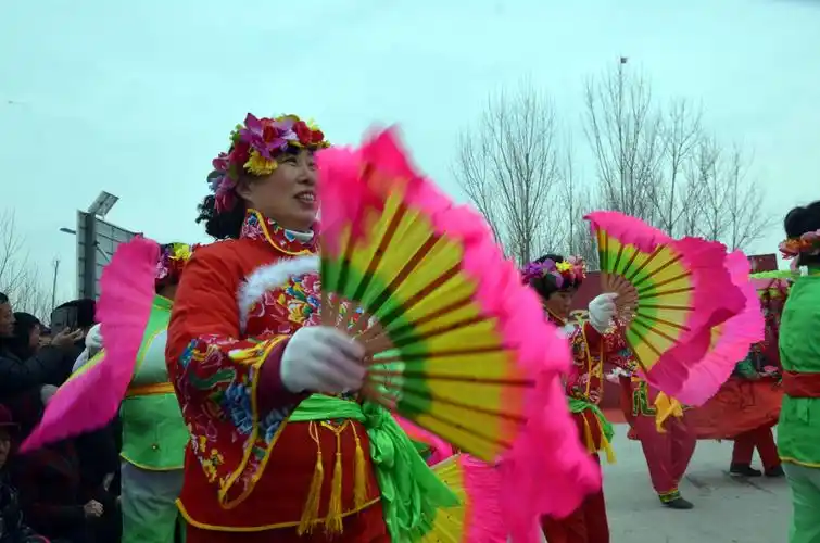 朱老庄镇大吴村秧歌队演出图片视频集