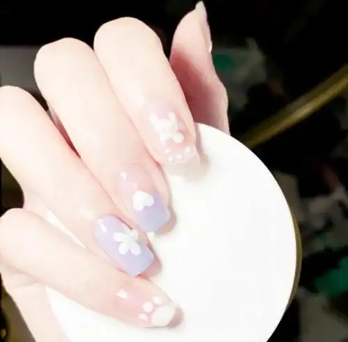 蓝紫色珍珠花朵可爱美甲