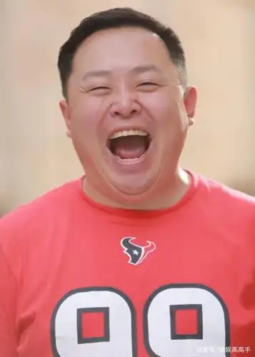 阎鹤祥上班找不到单位,多亏邻居相助,网友:不知摩托咋骑那么远