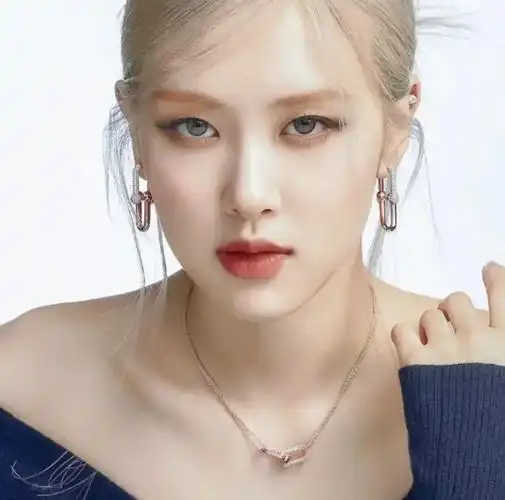 rose朴彩英绝美图集!_腾讯新闻