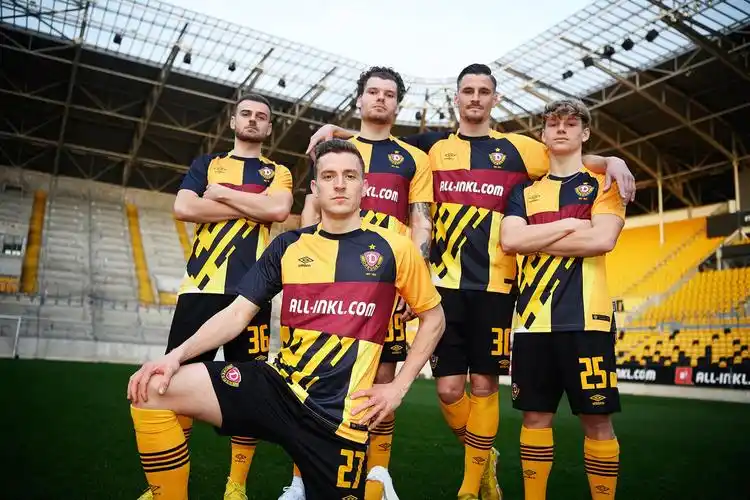 德累斯顿迪纳摩发布70周年限量版球衣 - 球衣 - 足球鞋足球装备门户