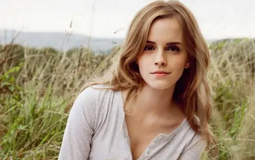 谁有这张艾玛沃特森的高清图片我要做壁纸.