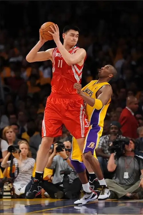 nba中的火箭队都有什么强力球员(火箭队最强阵容能建王朝?