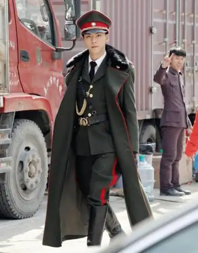 "军装"检验真男人:老佛爷最帅,吴亦凡李易峰俊朗,朱一龙实在