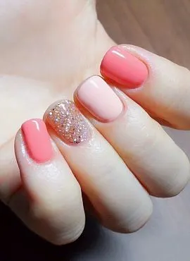 2017简单粉色亮片法式美甲图片