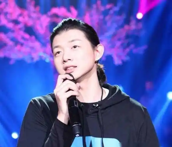 33岁的霍尊终究是过不了美人关_感情纠葛_陈露_爱情