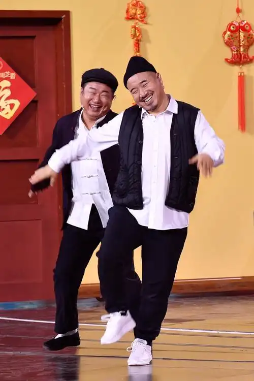 王小利演绎喜剧小品《父母爱情》.