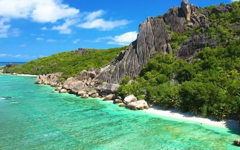 无人机航拍 塞舌尔-轻松的音乐和美丽的自然风光 (1080p高清版) 2023