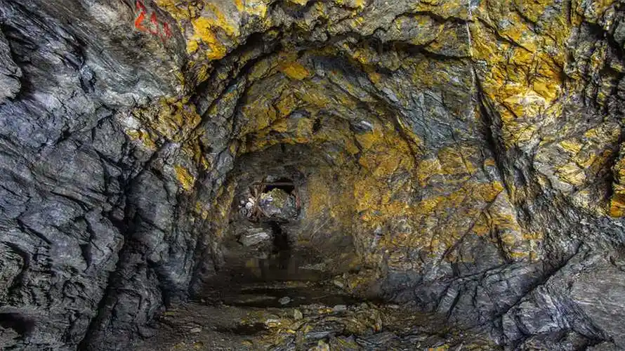 河南特大金矿31.5吨黄金仅1米2见方,全挖出来值117亿,多吗?