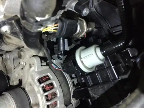 上汽大众-凌渡 发动仓有异响且漏油,涡轮增压机问题多