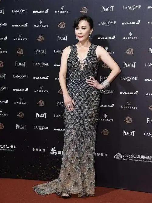 刘嘉玲彻底放纵自己?