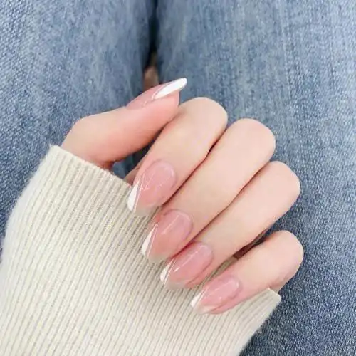 夏日显白简单美甲