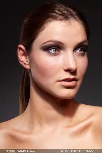 大图首页 ps素材 摄影原片 > 素材信息        后期修图适用欧美模特