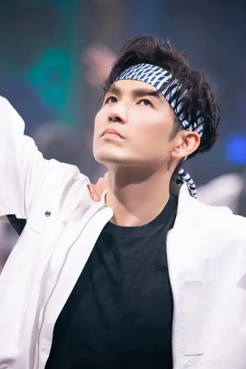 钟汉良电视剧亦舞之城##钟汉良o巡回演唱会##钟汉良冯睿