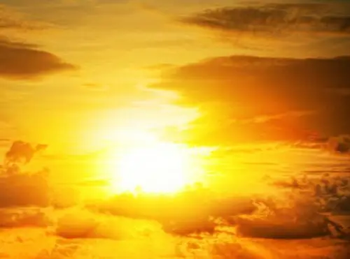 烈日(词汇)烈日,汉语词汇.拼音:liè rì释义:指炎热的太阳.