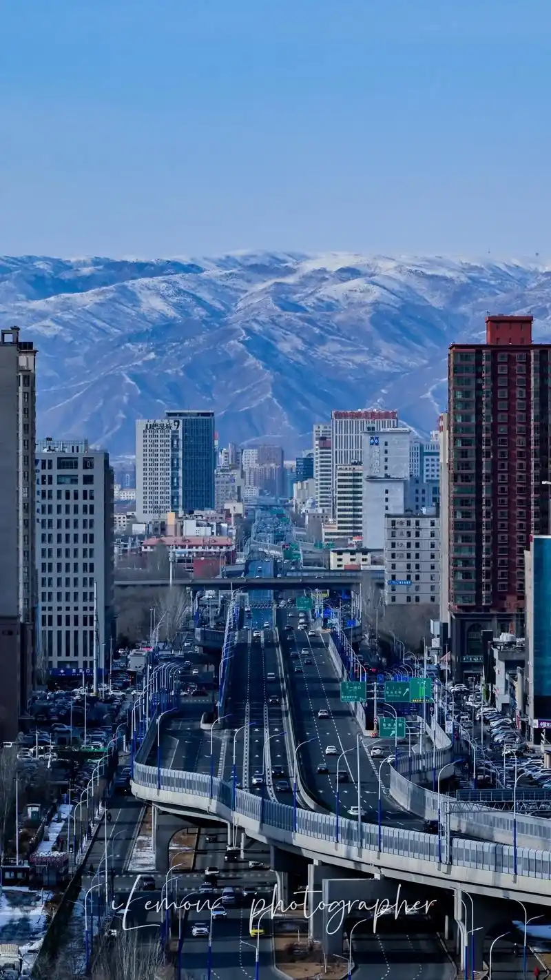 呼和浩特 | 青山恋雪