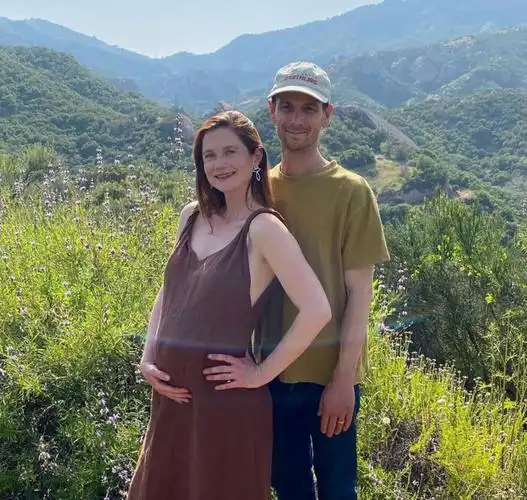 "金妮"怀孕,"哈利"得子,4位《哈利·波特》童星升级当爸妈