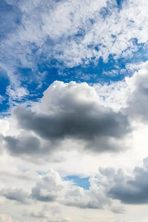 蓝色天空以蓝天为主题进行拍摄的天空jpg素材