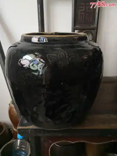 民国末期或者解放初期黑釉瓷罐子