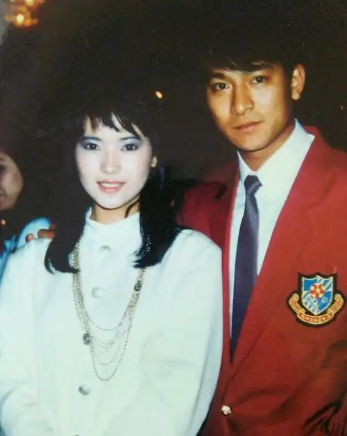 蓝洁瑛旧照搜集,长发撩人,短发清新,与刘德华的合照太配了