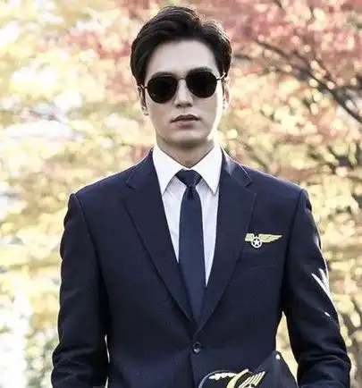 蓝色大海的传说李敏镐发型李敏镐发型图片